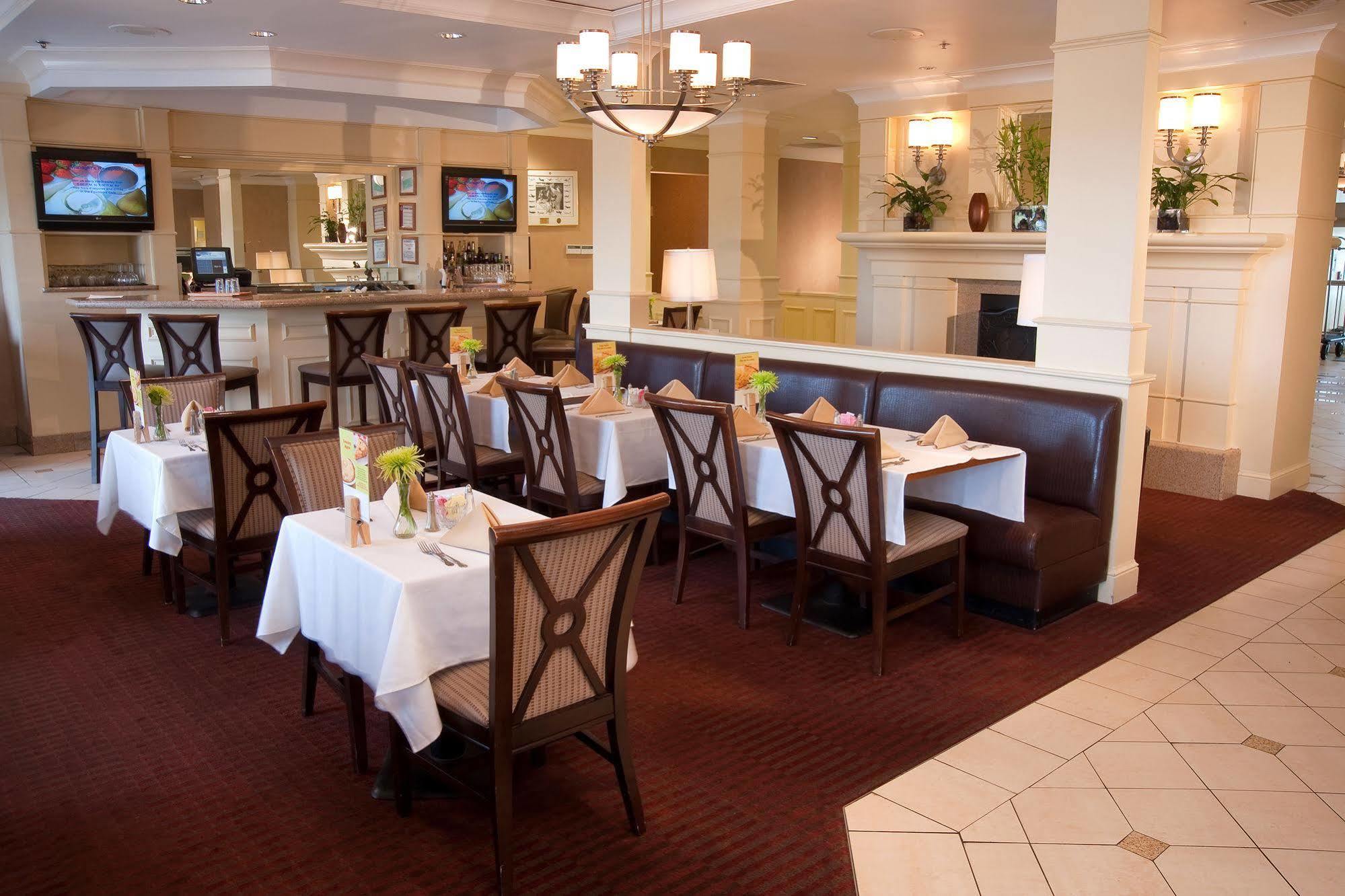 Radisson Hotel Fairview Heights - St Louis المطعم الصورة